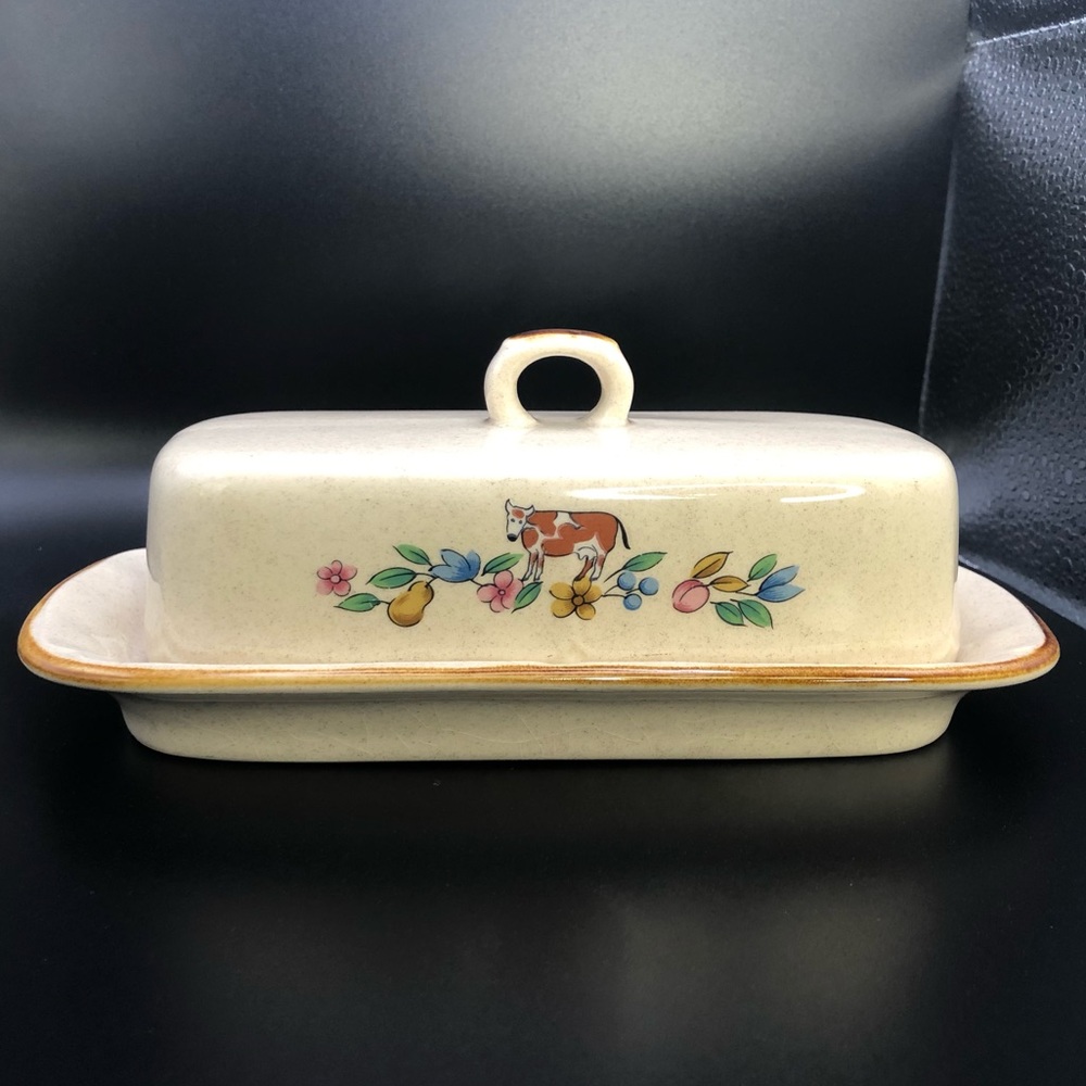 International Stoneware Japan Heartland Pattern Covered Butter Dish Farm Scene.